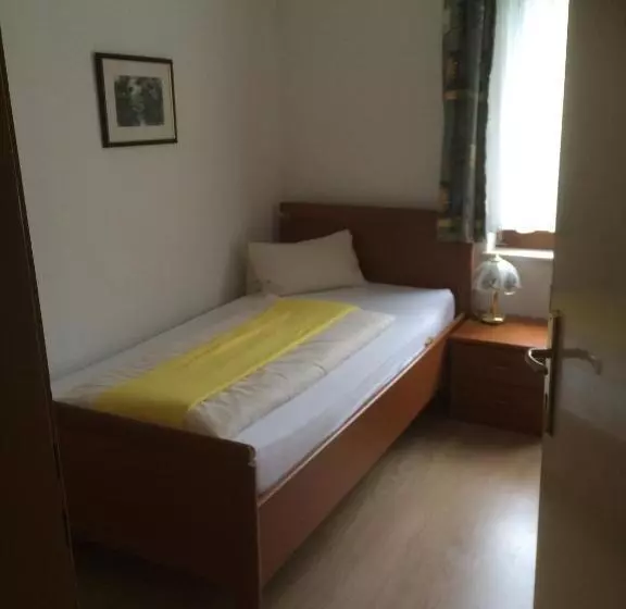 Retkeilymaja Jerolitsch