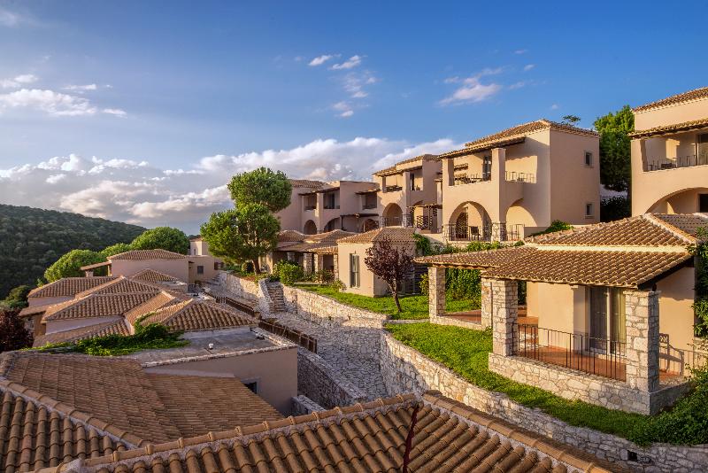 모텔 Mövenpick Resort Agios Nikolaos Sivota