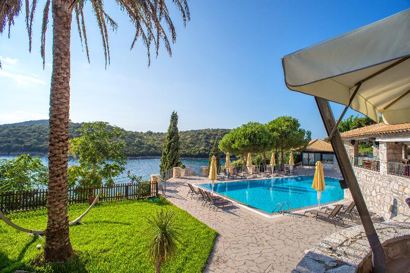 모텔 Mövenpick Resort Agios Nikolaos Sivota