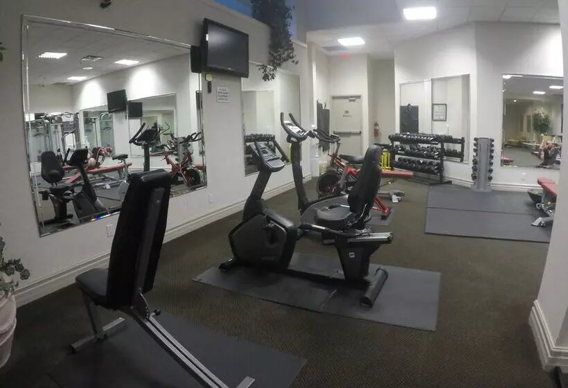 Grand Hotel & Suites