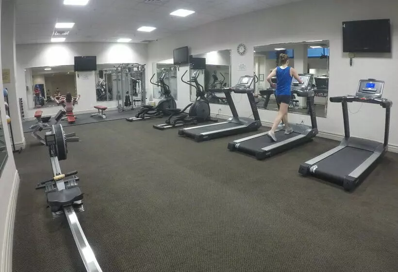 Grand Hotel & Suites