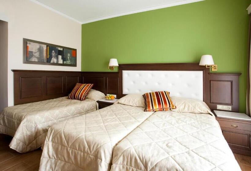 בית מלון כפרי Achillion Palace