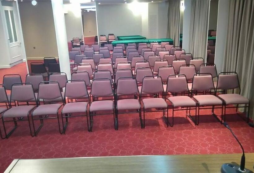 בית מלון כפרי Achillion Palace