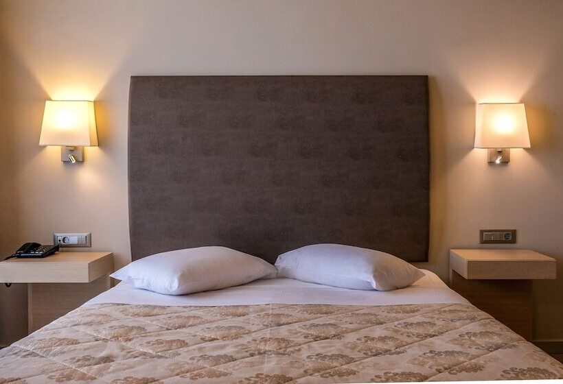 בית מלון כפרי Achillion Palace