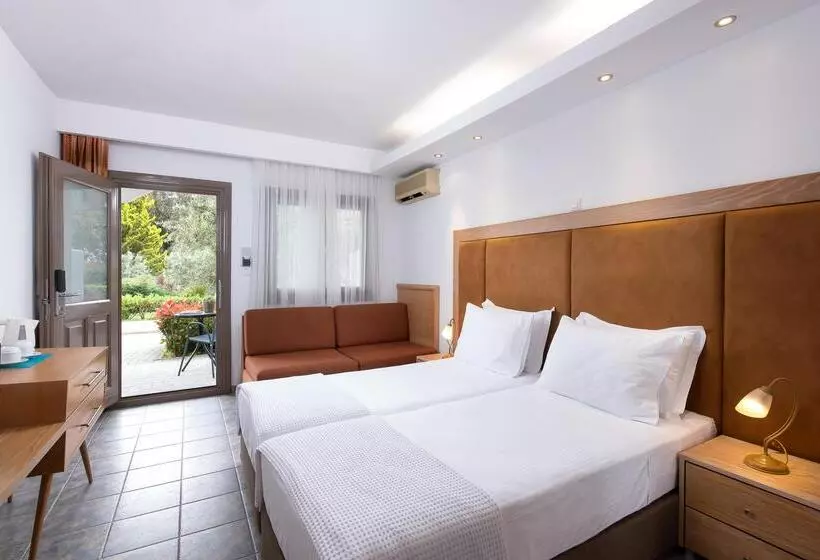 هتل Alexandros Palace