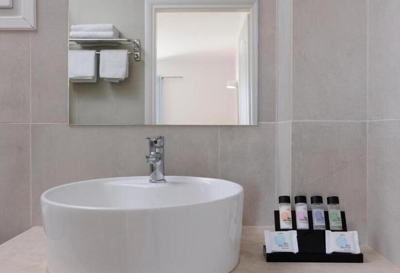 فندق Century Resort