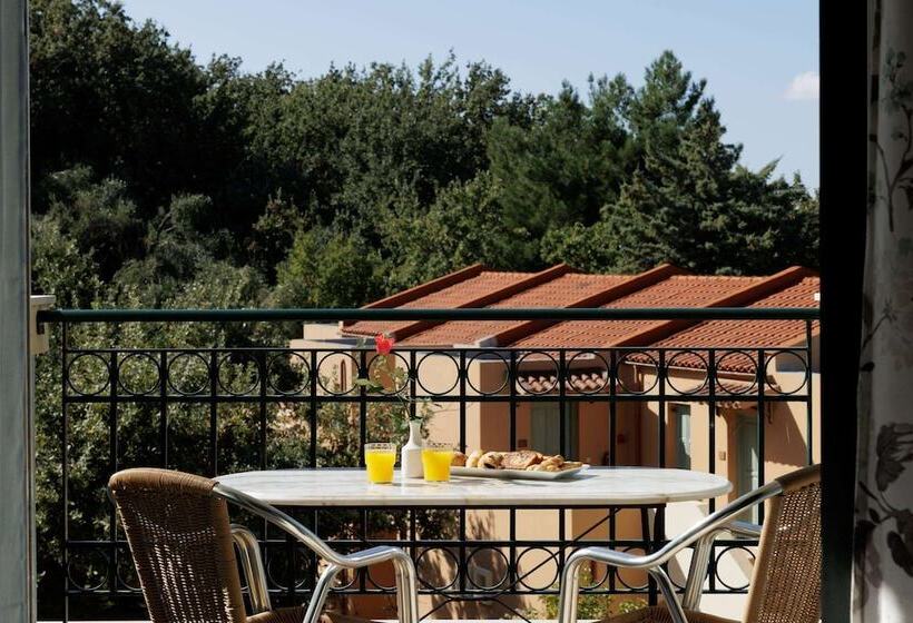 فندق Century Resort