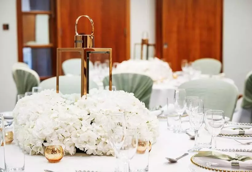 Отель Holiday Inn Rochester Chatham, An Ihg