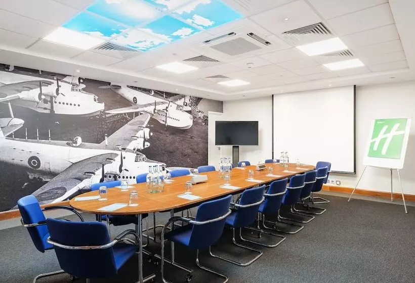 Отель Holiday Inn Rochester Chatham, An Ihg