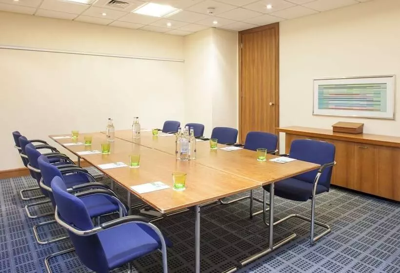 Отель Holiday Inn Rochester Chatham, An Ihg