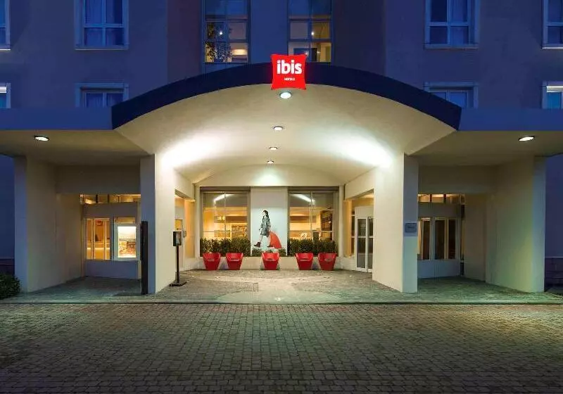 Отель Ibis Firenze Nord Aeroporto