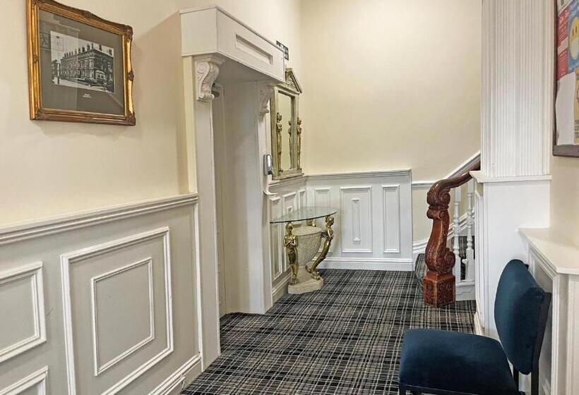 Отель The President