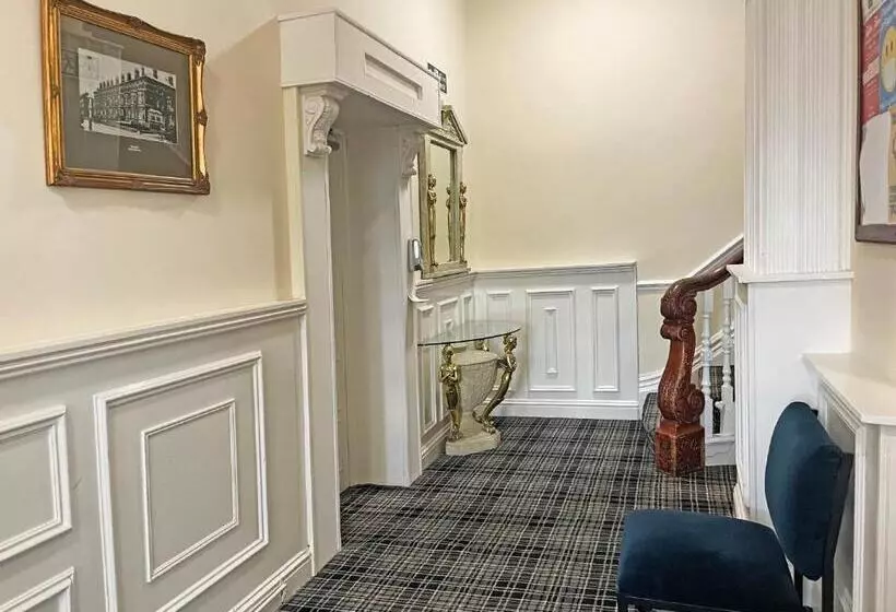 هتل The President