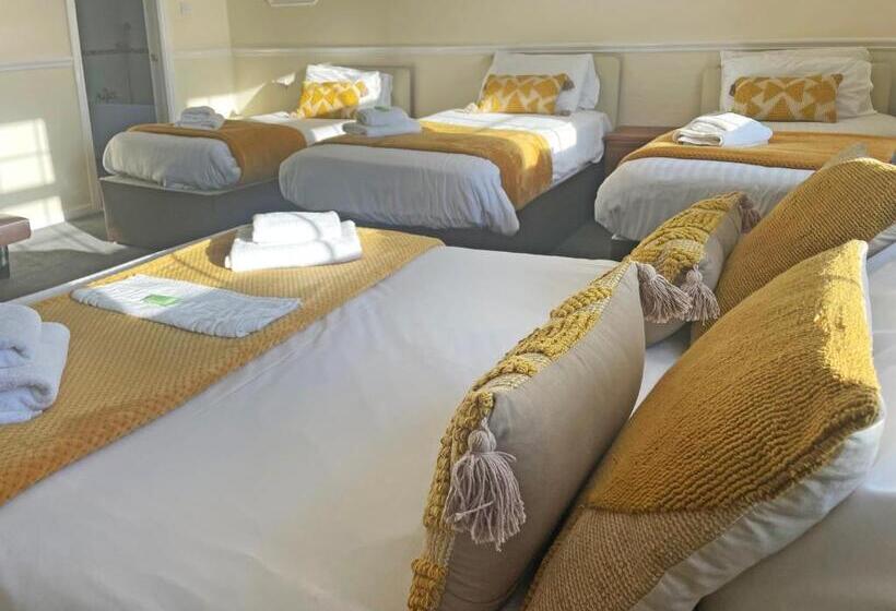 Отель The President