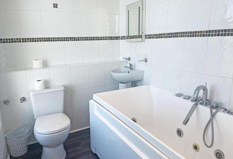 Отель The President