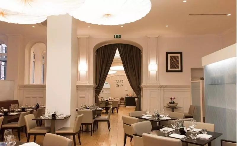 Отель Thistle London Holborn