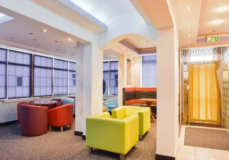 فندق Shilton Inn