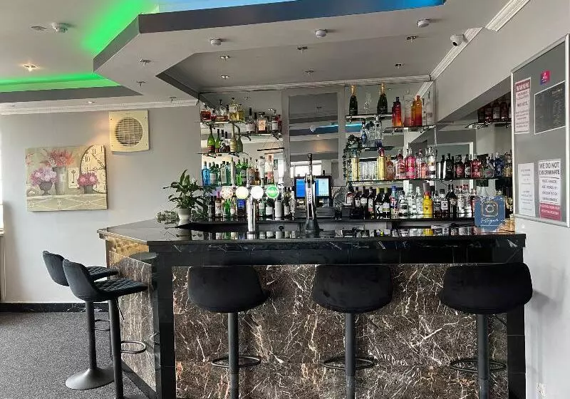 فندق Shilton Inn