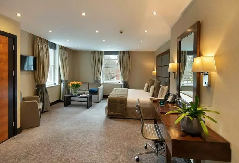 Wellington Hotel By Blue Orchid