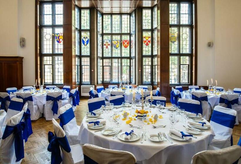 Wellington Hotel By Blue Orchid