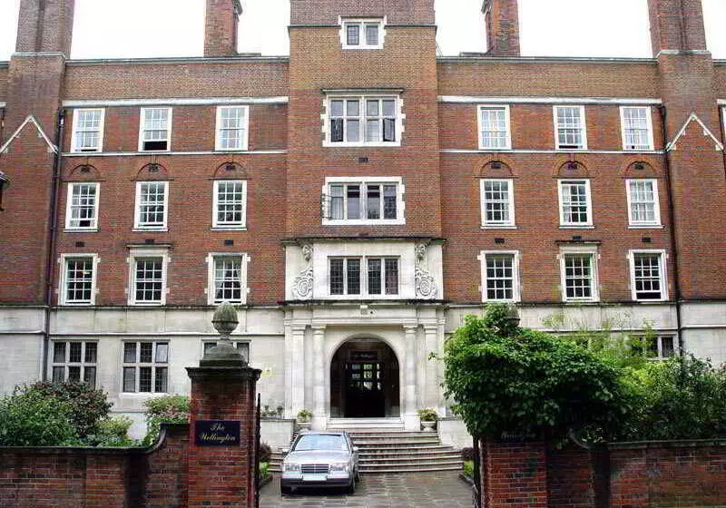 Wellington Hotel By Blue Orchid