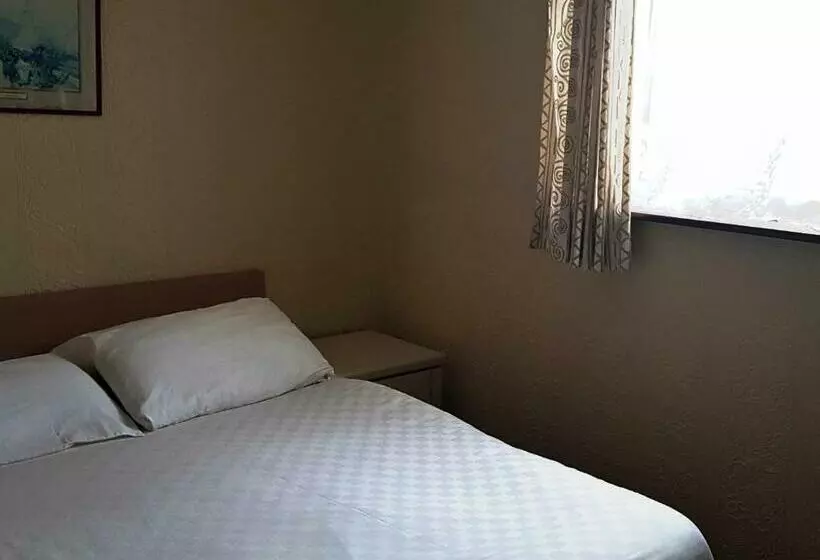 هتل Pleasure  By The Beach