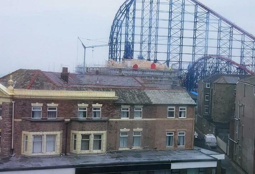 فندق Pleasure  By The Beach