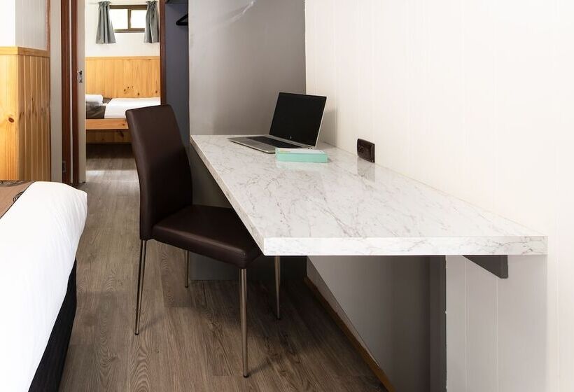 Hotel Adelaide Caravan Park Aspen Holiday Parks