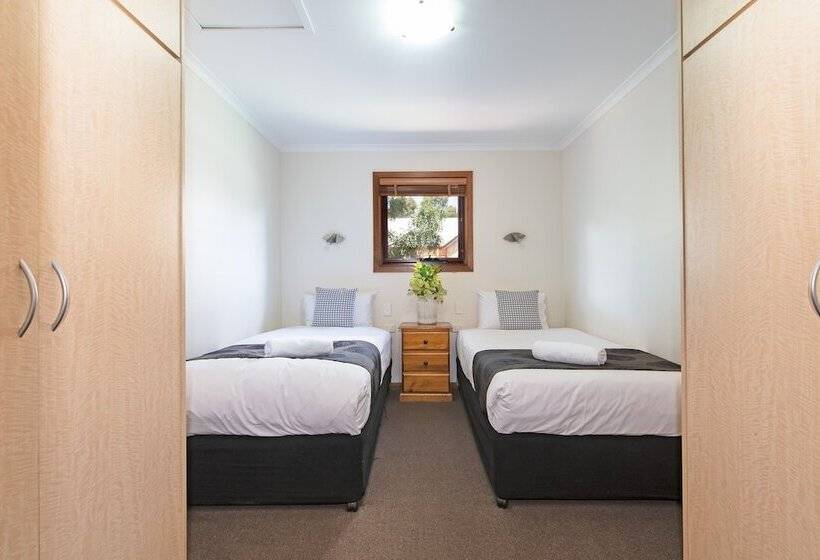 Hotel Adelaide Caravan Park Aspen Holiday Parks