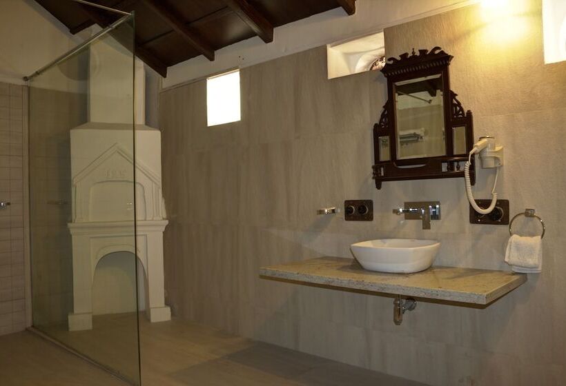 호텔 Amritara Surajgarh Fort