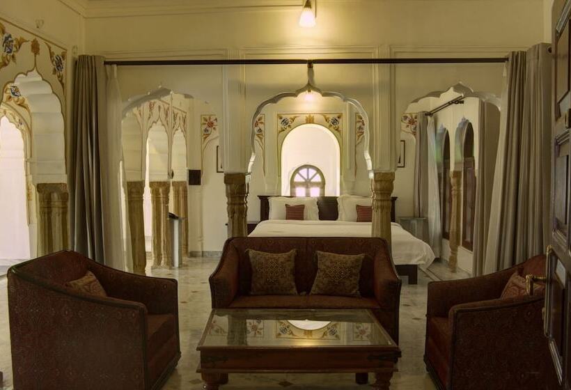 호텔 Amritara Surajgarh Fort