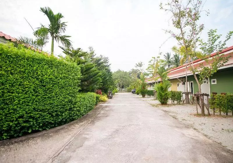 Hotelli B Banana Resort By Oyo Rooms