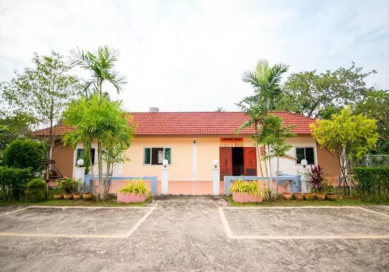 Hotelli B Banana Resort By Oyo Rooms