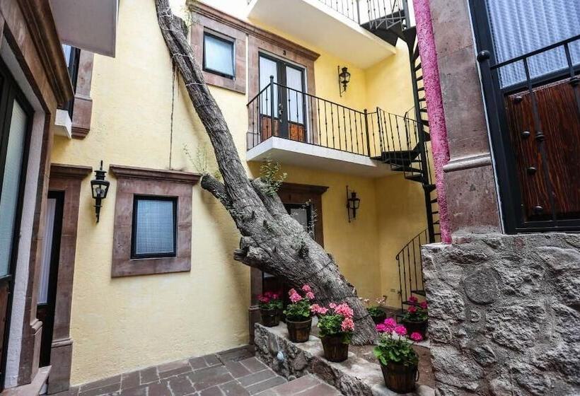 호텔 El Mesón Del Quijote