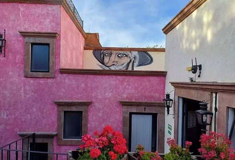 هتل El Mesón Del Quijote