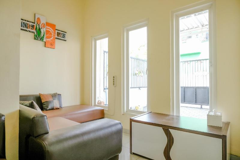 فندق Spot On 1878 Griya Bunda Family