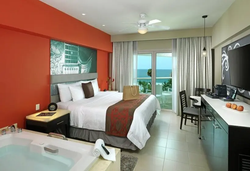 Hard Rock Hotel Vallarta