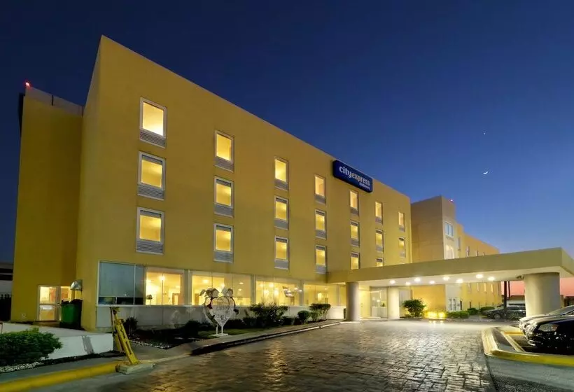 酒店 City Express By Marriott Nuevo Laredo