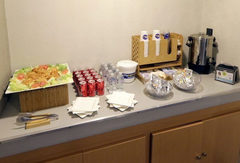 Szálloda City Express By Marriott Nuevo Laredo