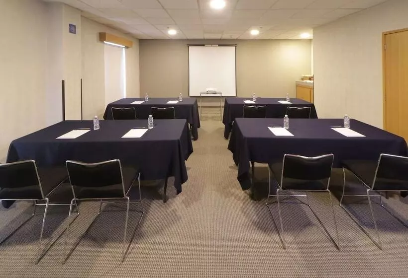 酒店 City Express By Marriott Nuevo Laredo