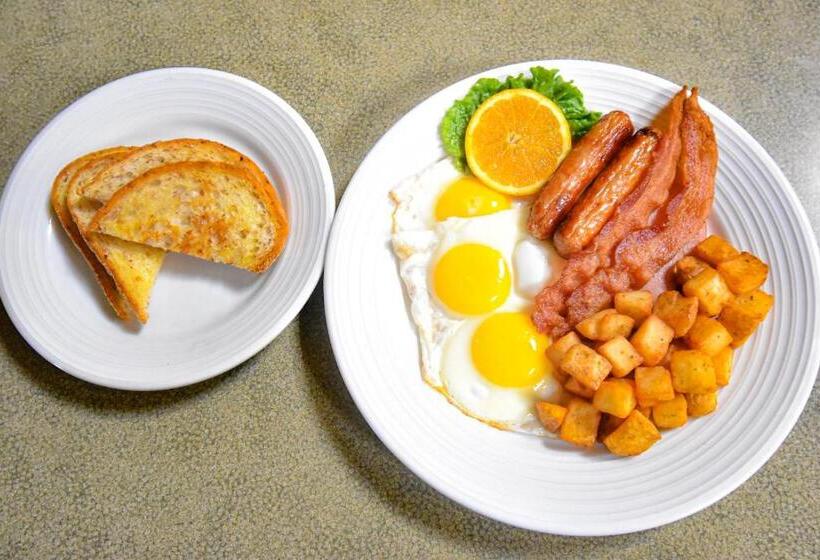 هتل Canad Inns Destination Centre Club Regent Casino