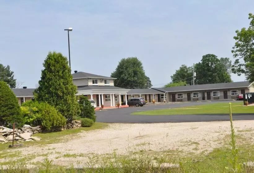 Hotelli Colonial House Motor Inn