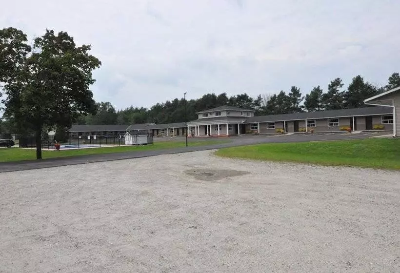 Hotelli Colonial House Motor Inn