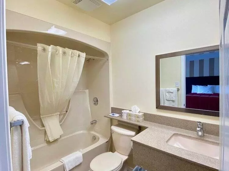 Hotelli Colonial House Motor Inn