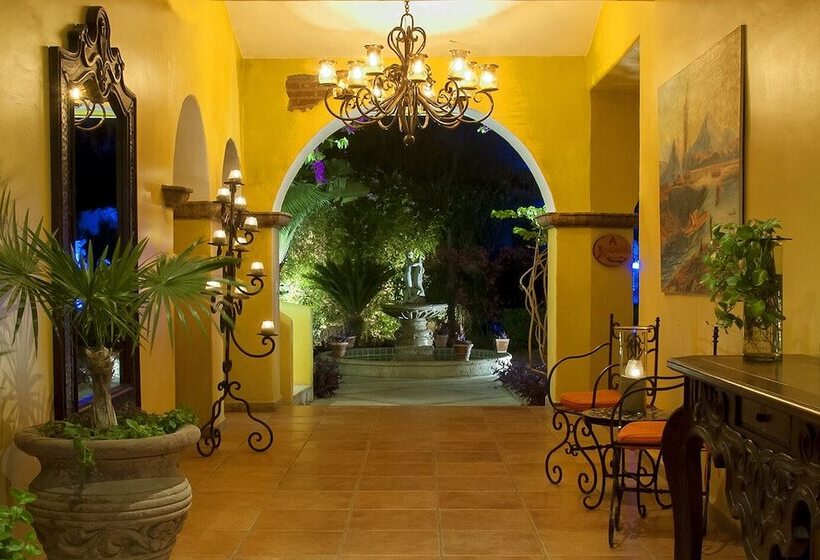 هتل El Encanto Inn & Suites