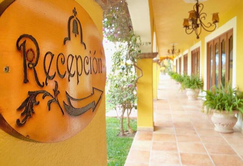 هتل El Encanto Inn & Suites