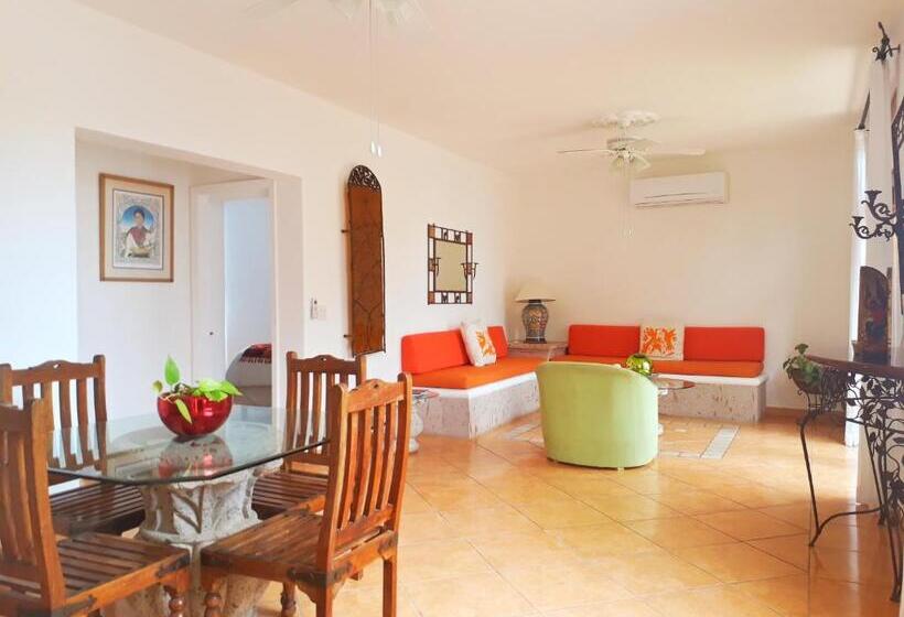 هتل El Encanto Inn & Suites