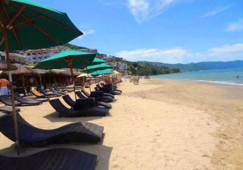 Emperador Vallarta Beachfront Hotel And Suites