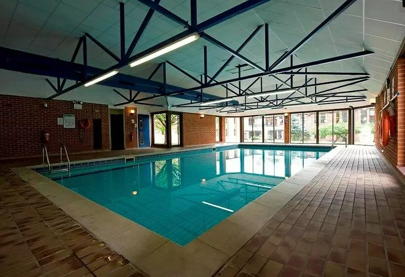 Отель Eynsham Hall