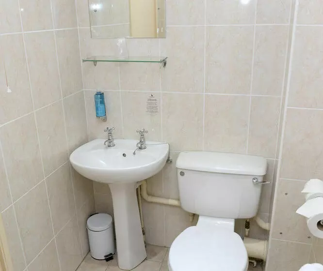 Отель Eynsham Hall